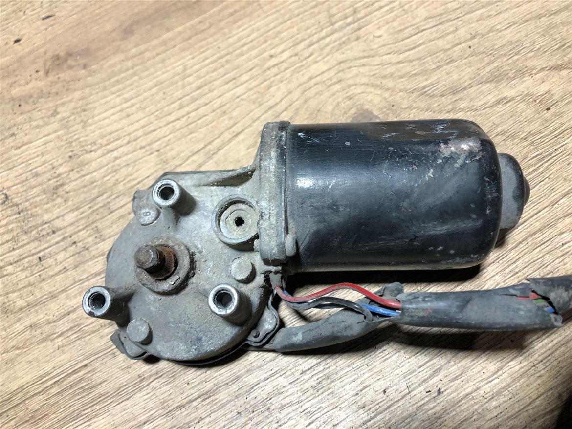Toyota Corona Carina 1992-1998 Ön Cam Silecek Motoru (4)