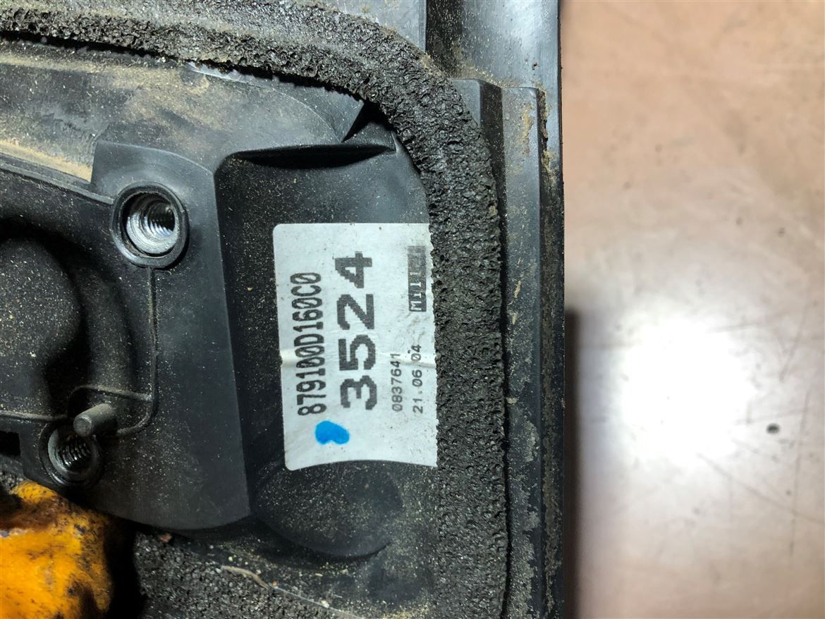 Toyota Yaris 1999-05 Elektrikli Sağ Dış Ayna Orjinal (879100d160c0)