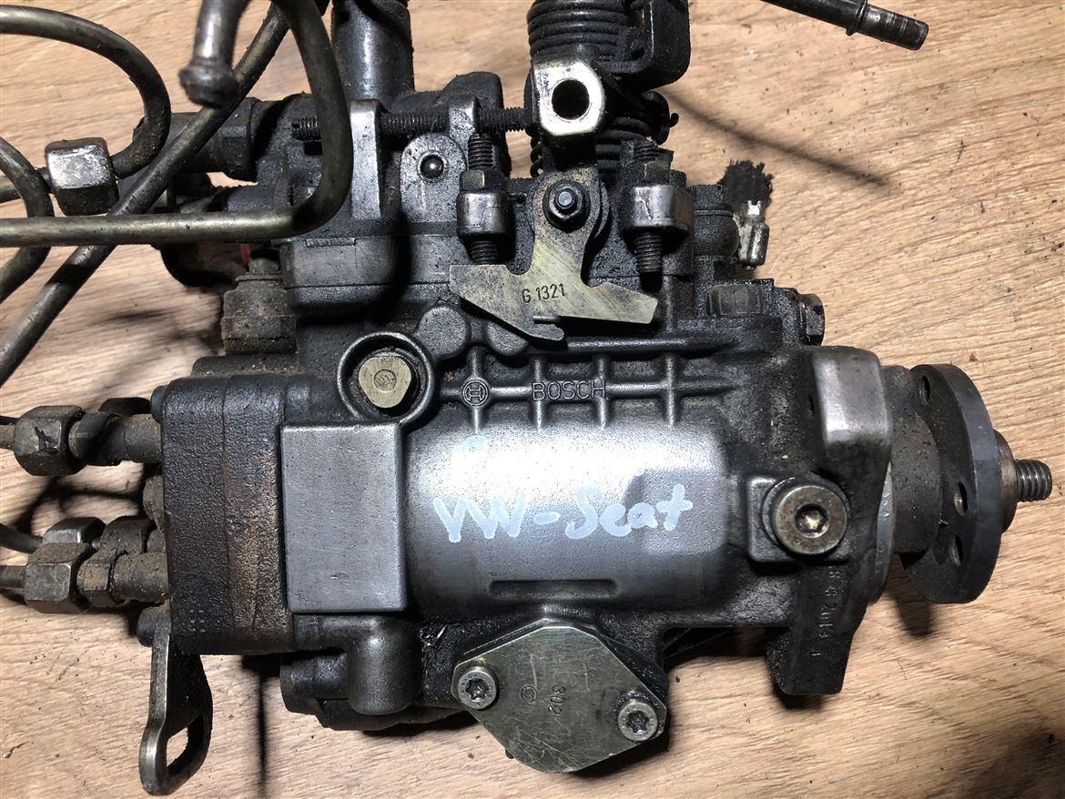 Volkswagen Golf Polo Caddy Vento 1.9 D 1991-2001 Mazot Pompası BOSCH