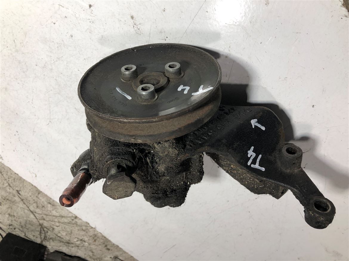 Volkswagen Transporter T4 Direksiyon Pompası