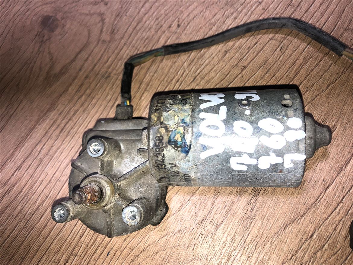 Volvo 740 760 780 940 Ön Cam Silecek Motoru