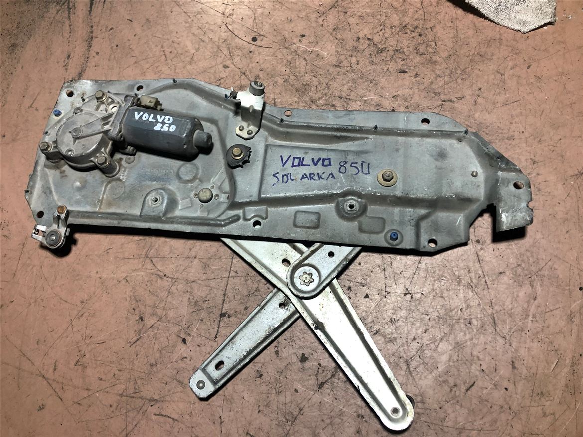 Volvo 850 Sol Arka Kapı Cam Krikosu