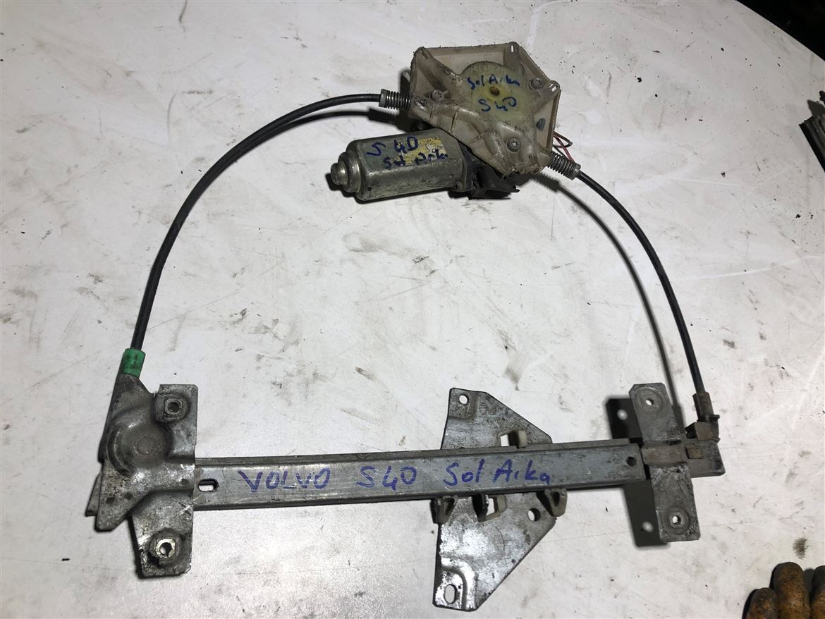 Volvo S40 V40 Sol Arka Kapı Cam Krikosu