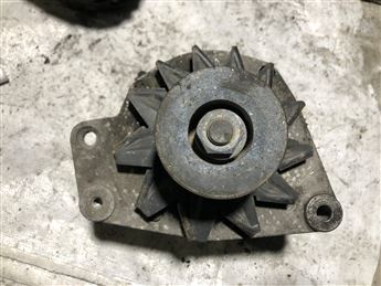 Volksvagen T3 Golf 2 Jetta 1980-1990 Çıkma Şarj Dinamosu