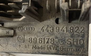 Audi 100 1989 Sigorta Kutusu 443941822