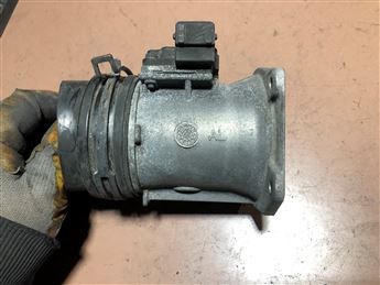 Audi A4 A6 1.6 1997-2000 Hava Akışmetre 037906461B HITACHİ