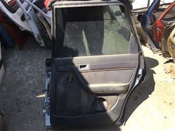 Audi A4 Avant SW 1996-1999 Sağ Arka Kapı