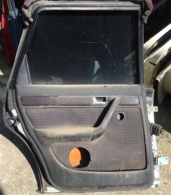 Audi A4 Avant SW 1996-1999 Sol Arka Kapı