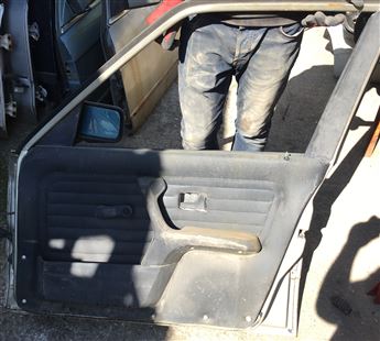 BMW 3 Serisi E30 1983-1991 Sağ Ön Kapı