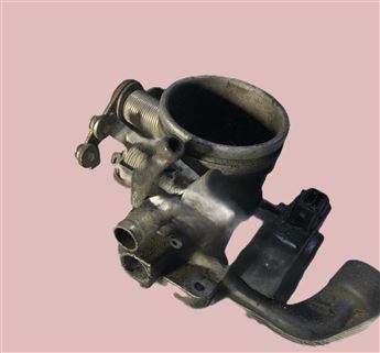 BMW 325i E30 1985-1992 Gaz Kelebeği Bogaz Kelebeği