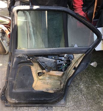 BMW 5 Serisi E34 1988-1996 Sağ Arka Kapı
