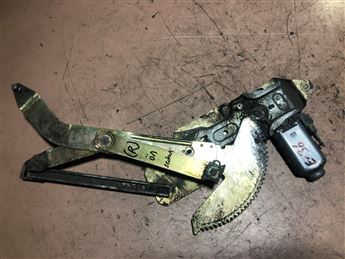 BMW E36 1990-2000 Sağ Ön Kapı Cam Krikosu