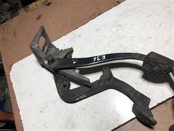 BMW E36 - E46 Fren Debriyaj Pedalı (1158660)