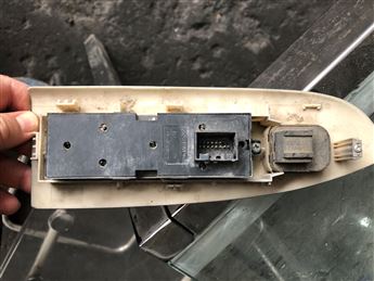 Chery Alia 1.6 Dörtlü Cam Açma Düğmesi