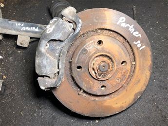 Citroen Berlingo Xsara 1998-2009 Sol Ön Taşıyıcı Porya Fren Kaliperi