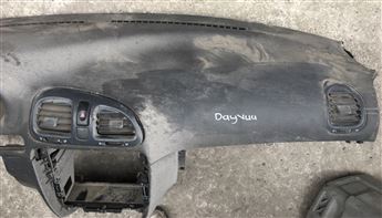 Daewoo Nubira 1998 Göğüslük Torpido