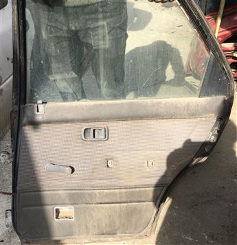 Daihatsu Applause Sağ Arka Kapı 