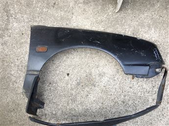 Daihatsu Applause Sağ Ön Çamurluk