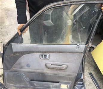 Daihatsu Applause Sağ Ön Kapı