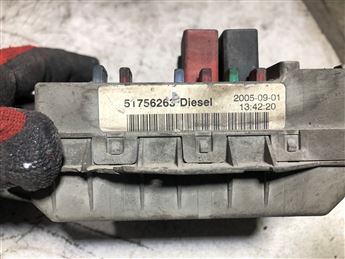 Fiat Doblo 1.3-1.9 JTD Sigorta Kutusu Panosu 51756263