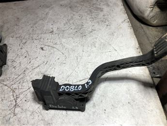 FIAT DOBLO 1.9 JTD Gaz Pedali 0281002415 BOSCH