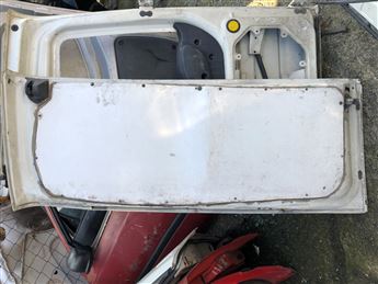 Fiat Doblo 2004-2010 (Sağ Kanat) Çıkma Bagaj Kapağ
