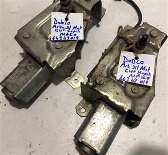 Fiat Doblo Çift Kapılı Arka Cam Silecek Motoru 643