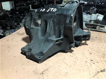 Fiat Doblo Marea 1.9 JTD Mazot Pompası Braketi