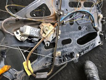 Fiat Tempra Tipo Elektrikli Sol Ön Kapı Cam Krikosu