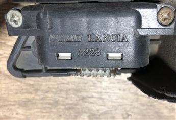 Fiat Tempra Tipo Sağ Cam Açma Düğmesi (Orjinal)