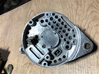 Fiat Uno 1.3-1.4 Tempra Tipo 1.4 Karbüratörlü Çıkma Şarj Dinamosu