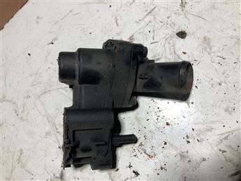 Ford Connect 2002-2012 Termostat Gövdesi