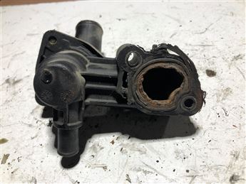 Ford Connect 2002-2012 Termostat Gövdesi