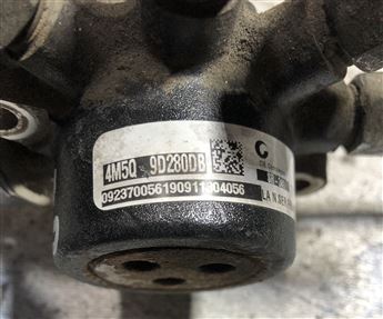 Ford Connect Focus 1.8 TDCI Yakıt Dağıtıcısı 4M5Q9D280DB