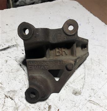 Ford Connect Focus C-Max 2002-2012 Sağ Ön Aks Tutucu Braket - Orta Askı 4m51-3k305-bb