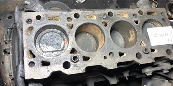 Ford Escort 1.6 16V Yarım Motor