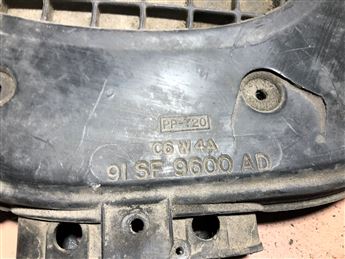 Ford Escort 1.6 CL Hava Filtre Kutusu 