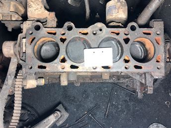 Ford Escort 1.6 CL Karbüratörlü Yarım Motor