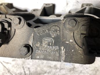 Ford Escort 1.6 Enjektör Flanşı