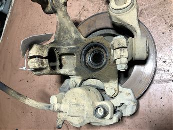 Ford Escort 1986-1990 Sağ Ön Taşıyıcı Porya