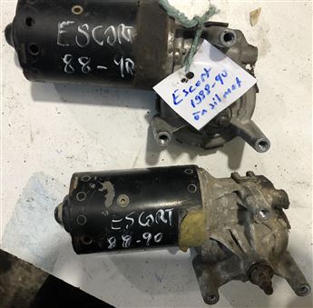 Ford Escort 1988-90 Ön Cam Silecek Motoru