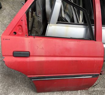 Ford Escort 1991-2000 Çıkma Sağ Arka Kapı