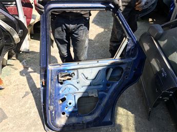 Ford Escort 1993-2000 Sağ Arka Kapı