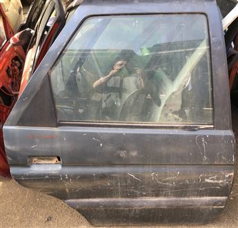 Ford Escort 1993-2000 Sağ Arka Kapı