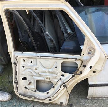 Ford Escort 1993-2000 Sağ Arka Kapı