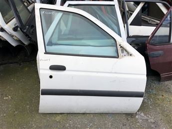 Ford Escort 1993-2000 Sağ Ön Kapıı