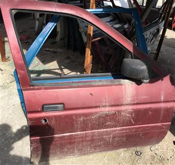 Ford Escort 1993-2000 Sağ Ön Kapıı