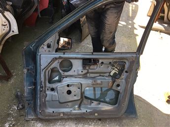 Ford Escort 1993-2000 Sağ Ön Kapıı