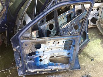 Ford Escort 1993-2000 Sağ Ön Kapıı