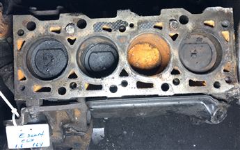 Ford Escort CLX 1.6 16V Yarım Motor